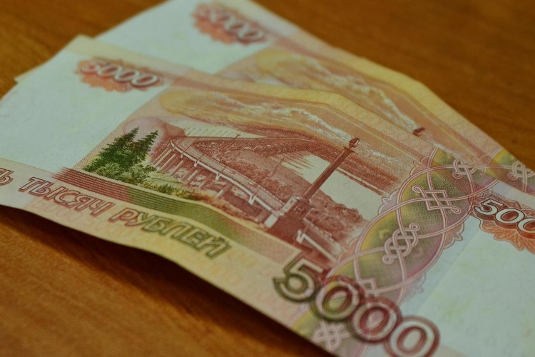 Как получить выплату 10000 рублей на ребенка от 6 до 18 лет?