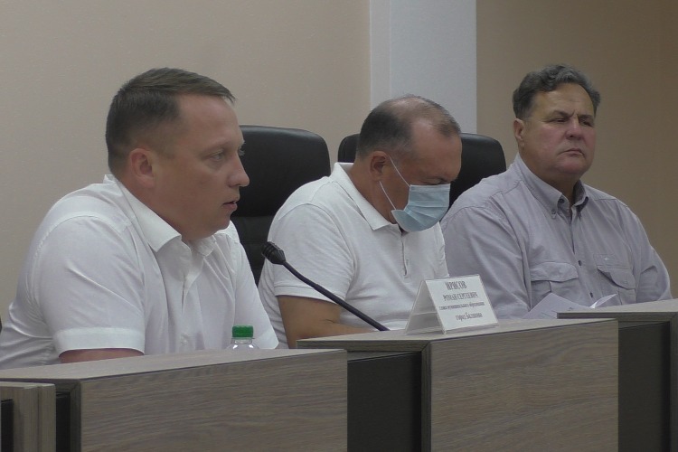 Депутаты решили поставить на место коммерческие УКашки