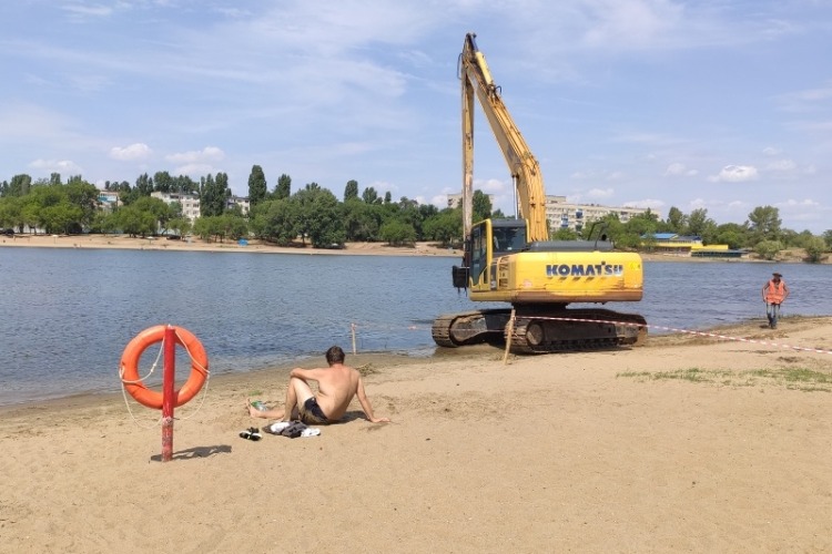 Летние. Жаркие. Голопопые! Как заведомо крутое пляжное дело вызвало недоумение купальщиков Балакова