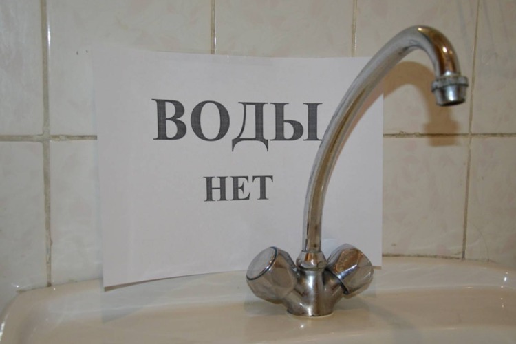 Более тысячи жителей Балаково остались без воды из-за аварийных работ
