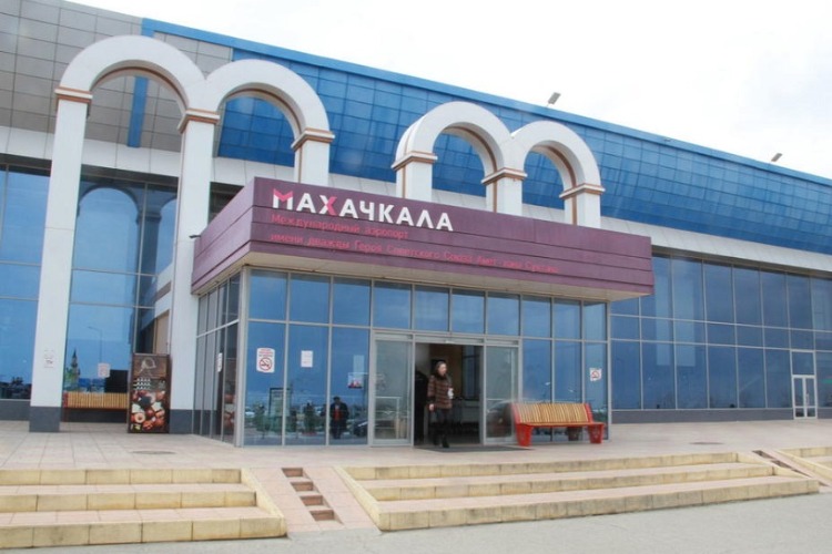 Начинается субсидирование 30% стоимости авиабилетов Саратов - Махачкала