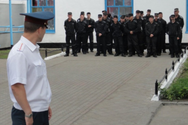 Юрист пожаловал в колонию строгого режима