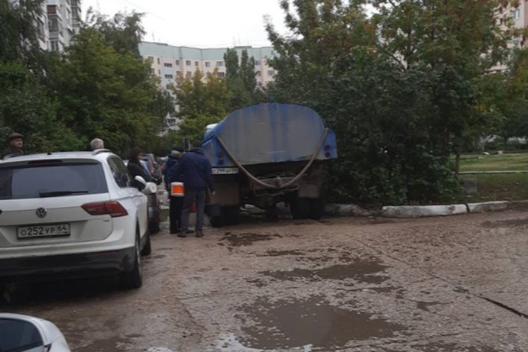 В Балаково из-за аварии 2600 человек остались без водоснабжения