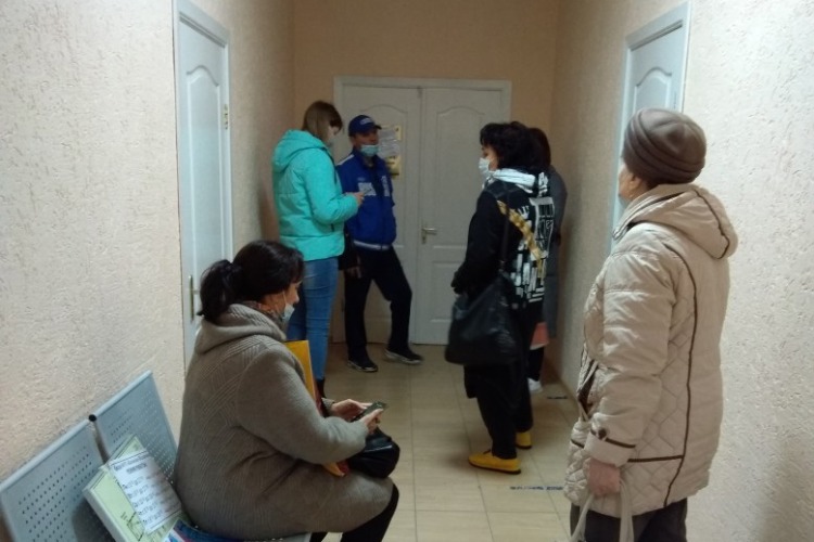 Ынтернета нету! Работа паспортного стола на Комарова парализована вторую неделю