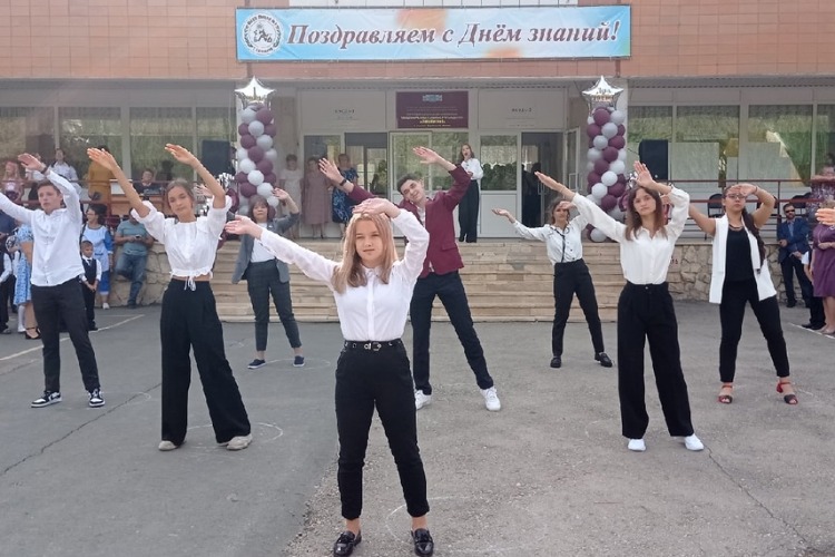 Сразу три школы Балаково вошли в десятку лучших в Саратовской области