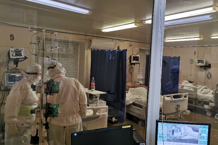 Вы возвращаете нам жизни! Что можно пережить в ковидном госпитале за 52 дня пребывания там