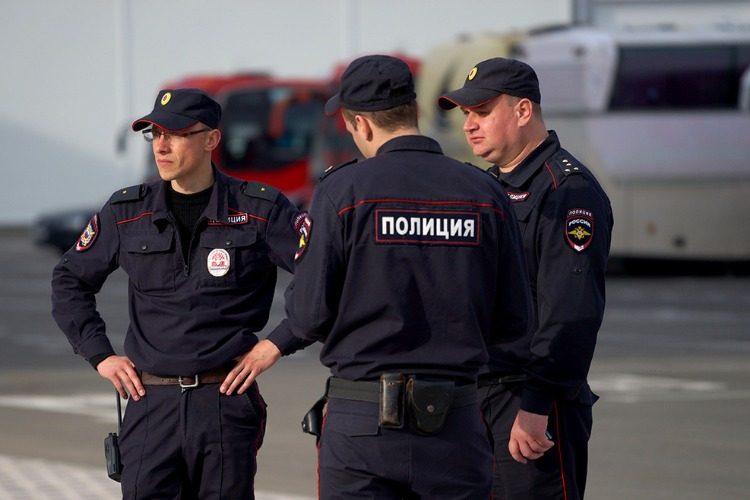 Полиция по горячим следам задержала ночного грабителя на Степной