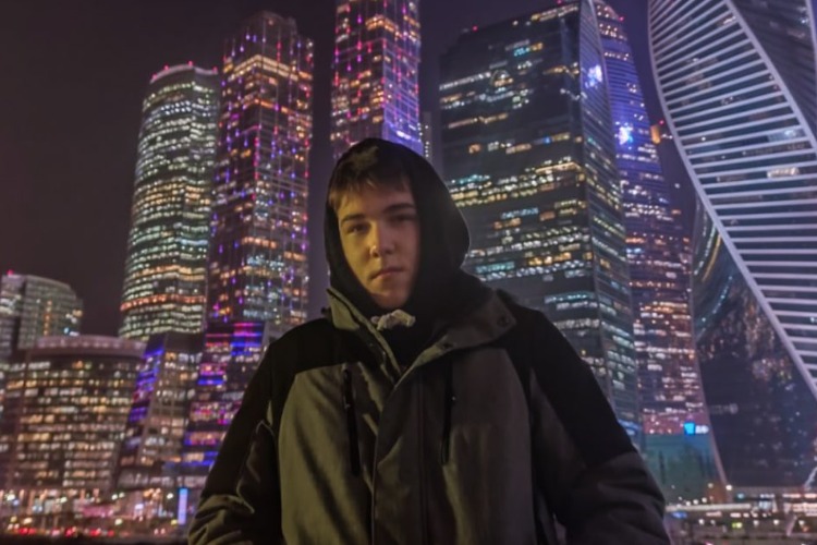 Пропавший в Питере юный навальнист оказался в Балаково под подпиской о невыезде