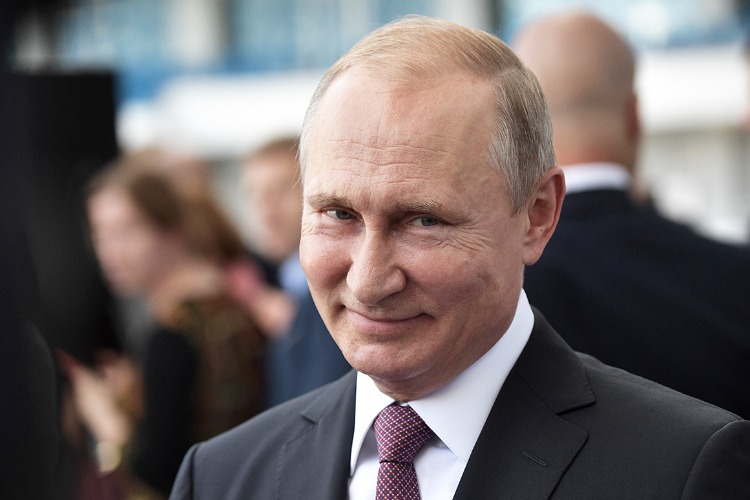 Владимир Путин пока не принял решения об участии в выборах 2024 года