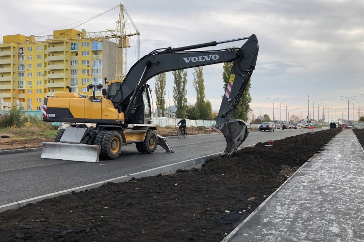 После дождичка в четверг? Вопреки обещаниям чиновников дорогу на Братьев Захаровых сегодня не сдали