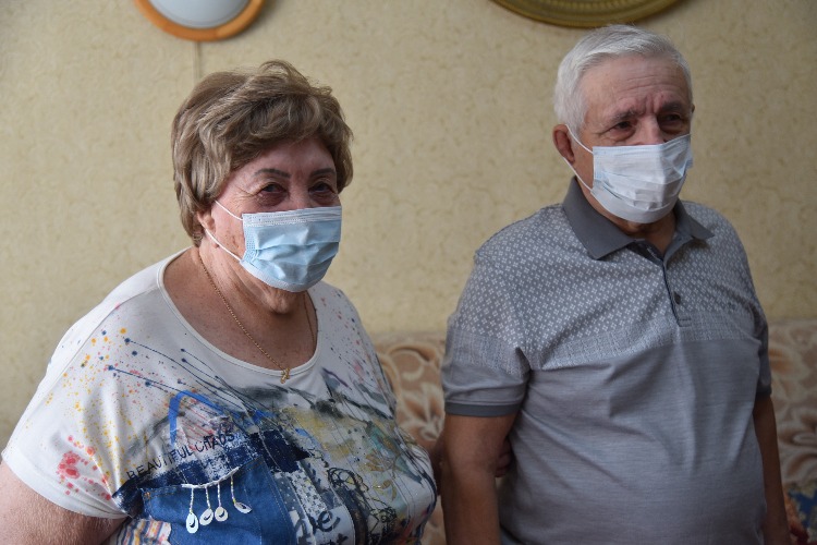 В Балаково семейная пара отметила бриллиантовую свадьбу