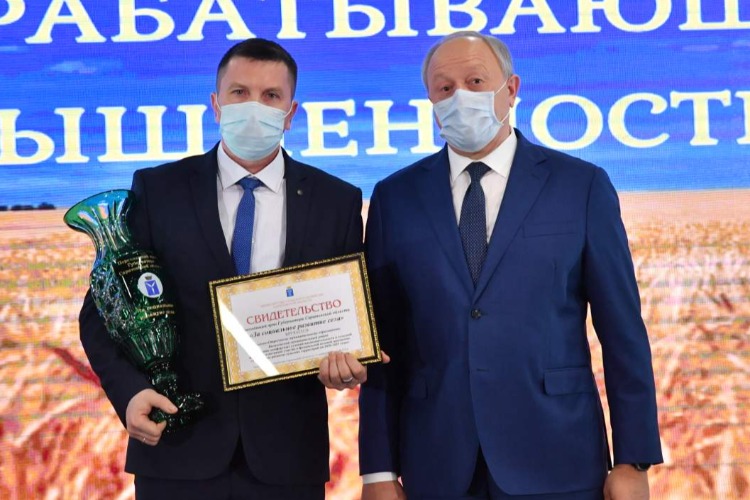 Быково-Отрогский муниципалитет получил награду от губернатора
