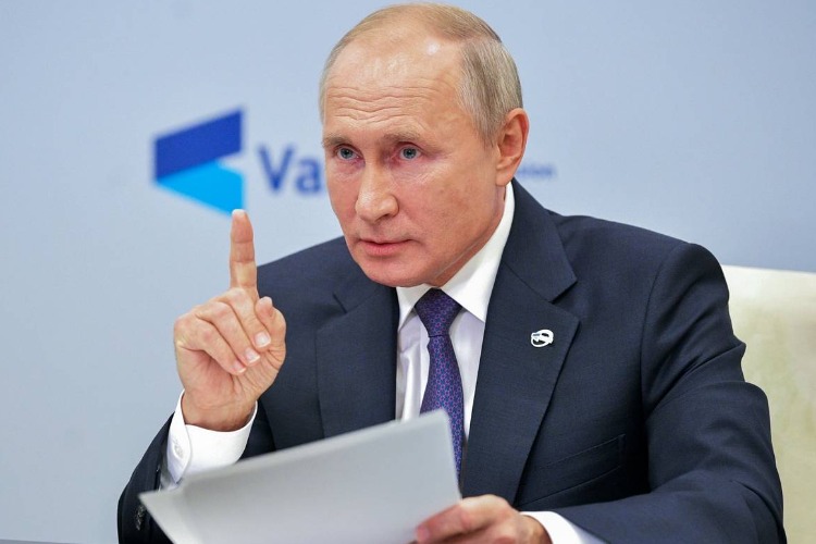 Президент Путин заявил об эффективности Спутника V