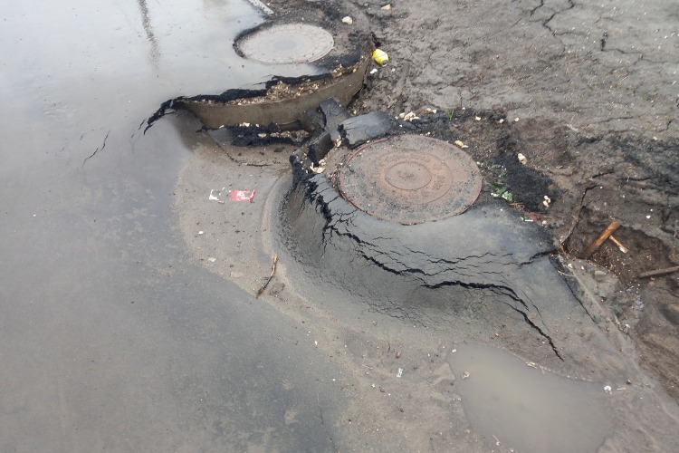После публикации Сути в Балаково начали ремонтировать обвалившийся тротуар