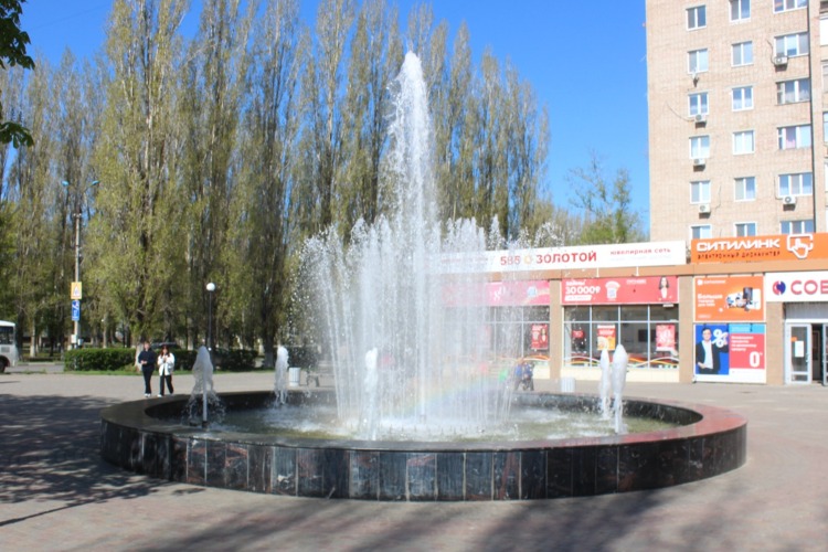 В Балаково открыли сезон работы городских фонтанов