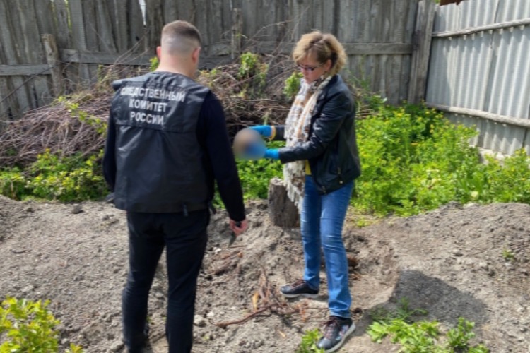 На приусадебном участке обнаружено захоронение 70-летней давности