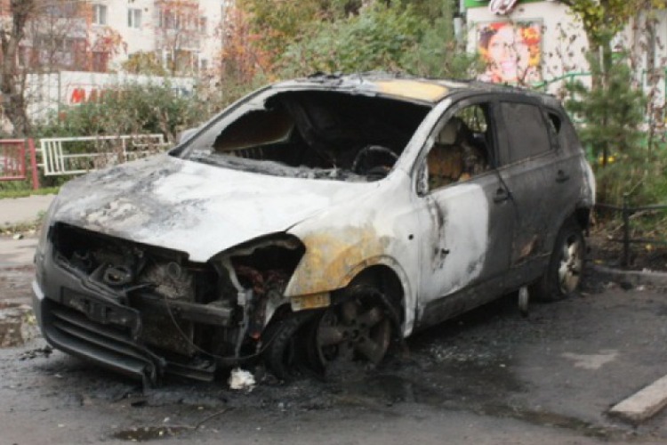 В Балаково ночью сгорел Nissan Qashqai