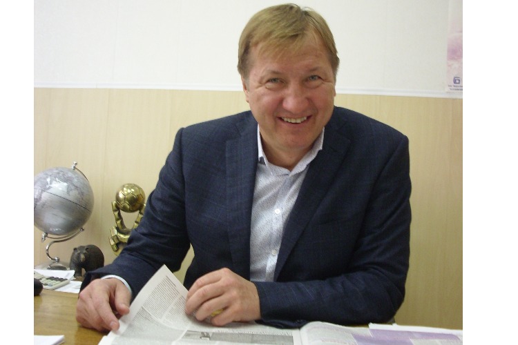 Владимир Соловьев отмечает свой юбилей по-пионерски