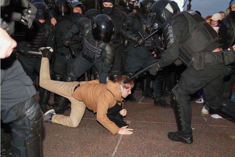 Что случилось этой ночью. МВД сообщило о пресечении несанкционированных акций в ряде регионов РФ