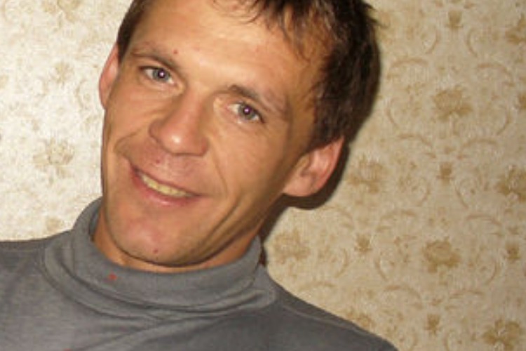 Балаково и Пылковка прощаются с погибшим на Украине 48-летним ...