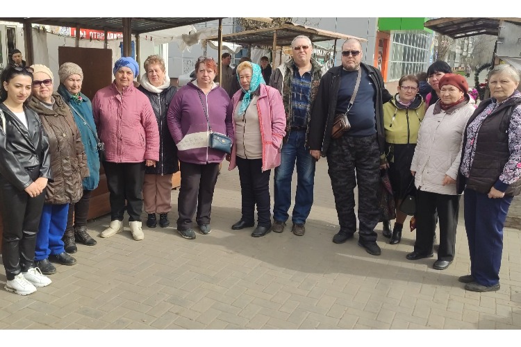 При попустительстве местной власти в Балаково сносят популярный уличный рынок