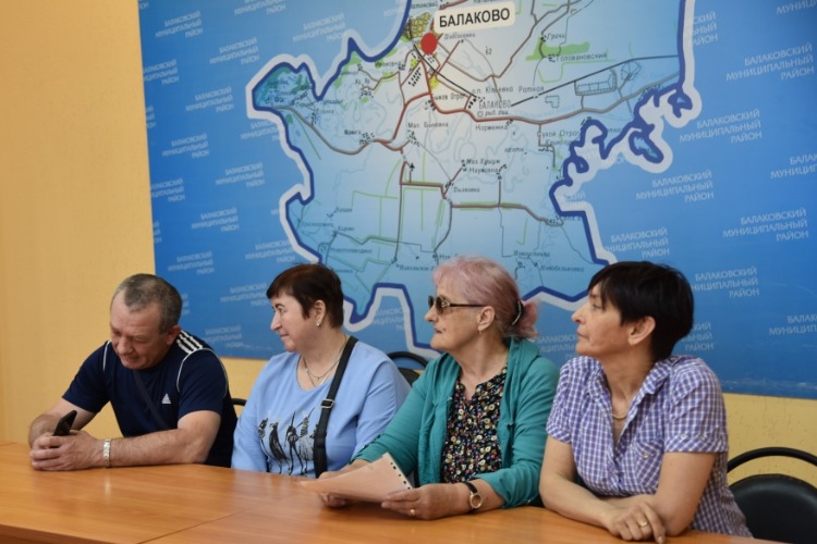 Жители Ивановки рассказали лично Сергею Грачеву об обезвоживании