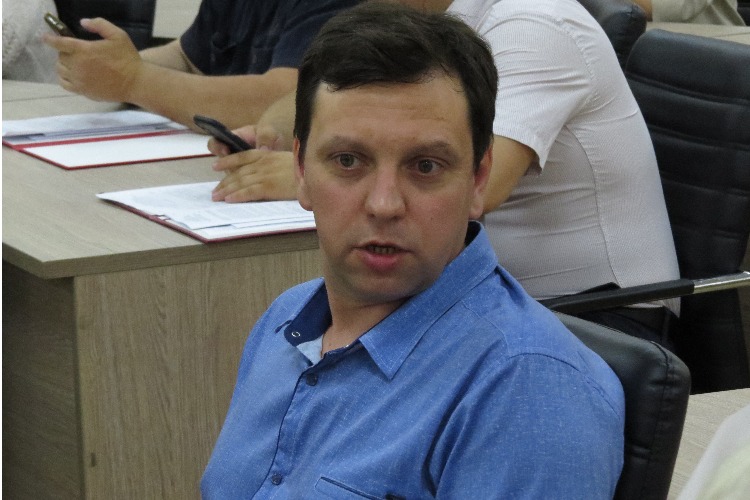 Денис Мамаев ушел из депутатов горсовета, чтоб в составе ТИК бороться с фальсификациями на выборах