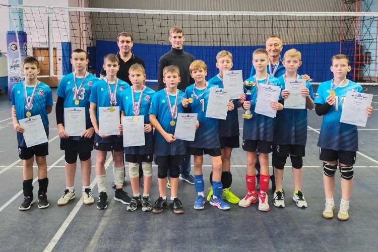Юные волейболисты Балакова победили в турнире под абсолютный ноль