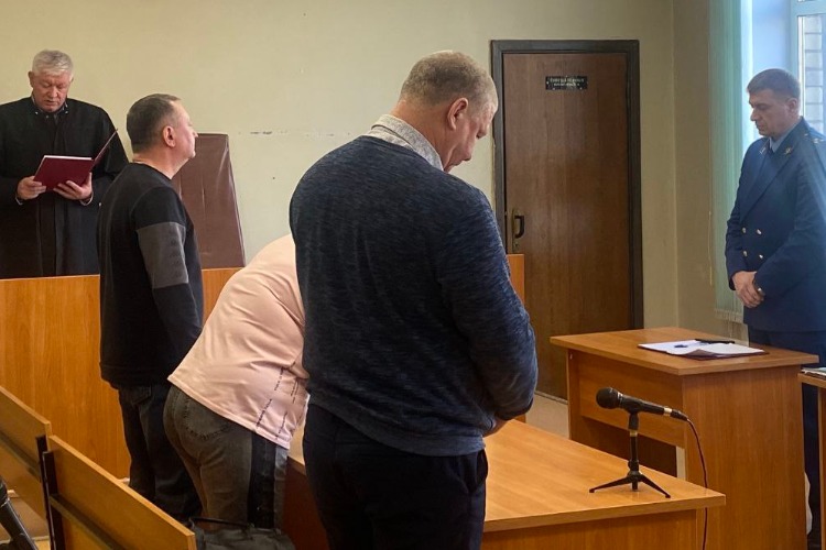 Прокуратура и родня погибшего мальчика требуют ужесточить наказание Мельнику и Костенко, те своей вины не признают