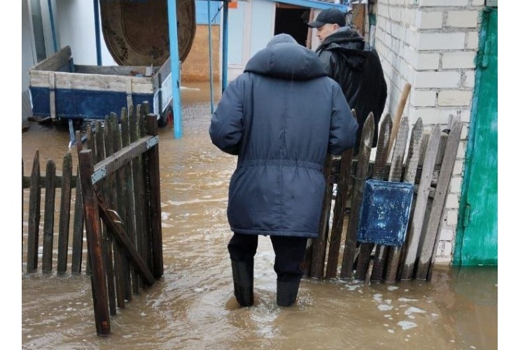 Форс-мажор в балаковском селе: из-за паводка затопило 8 подворий