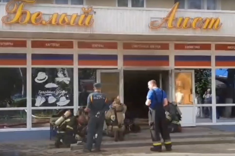 Из-за возгорания в Белом Аисте эвакуировано 28 балаковцев