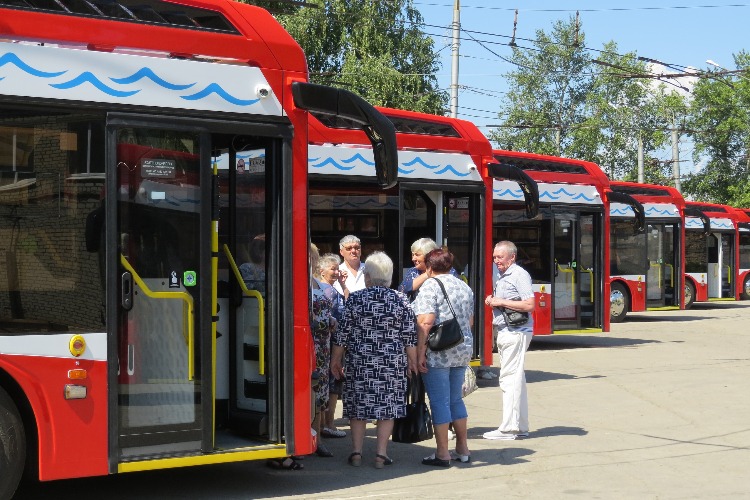 Погода в Балаково 23 августа. С любимыми не расставайтесь! Всей кровью прорастайте в них. И каждый раз навек прощайтесь, Когда уходите на миг!