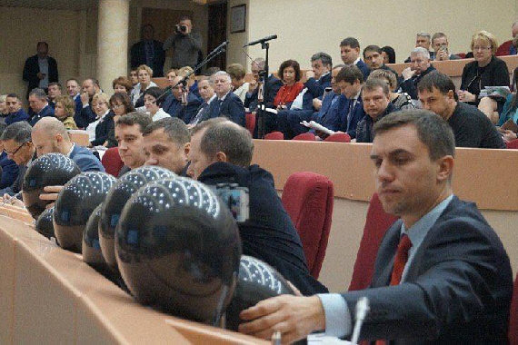 Депутат Панков - коммунистам-шародурам: изо рта нужно кое-что выплюнуть - шарики и соски