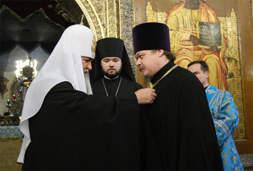Патриарх Кирилл: “В Благовещение молимся дома и терпеливо переносим посетившую нас скорбь“
