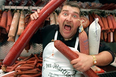 Колбасники умоляют власти помочь подорожать своей продукции