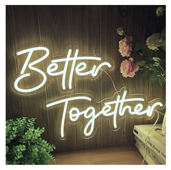 Неоновая вывеска «Better Together»