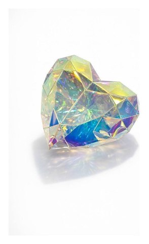 Сердце полигональное голографическое прозрачное