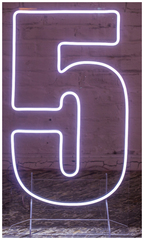 Неоновая цифра "5"