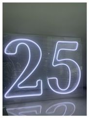 Вывеска неоновая «25»