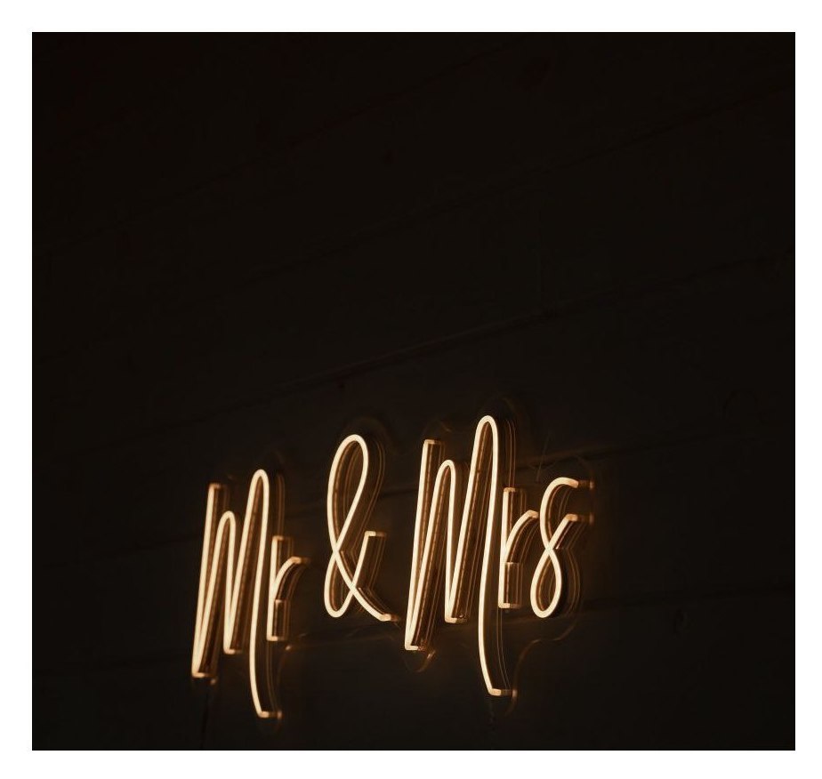 Неоновая вывеска MR&MRS