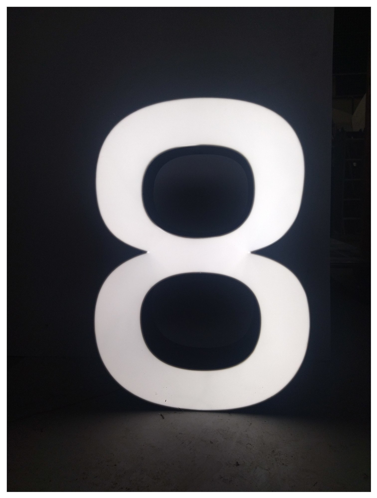 Цифра "8" малая с подсветкой
