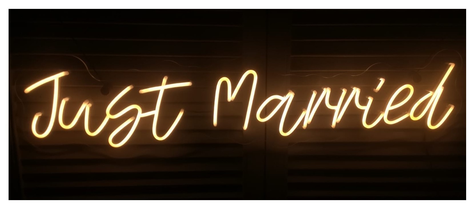 Неон «JUST MARRIED»