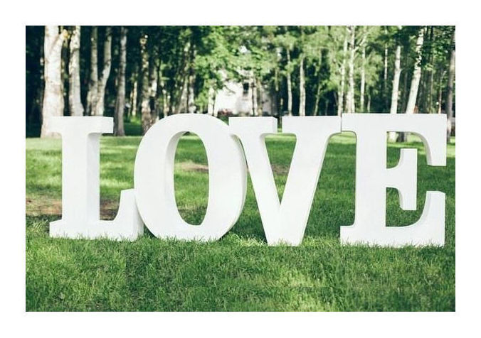 Объемные буквы LOVE