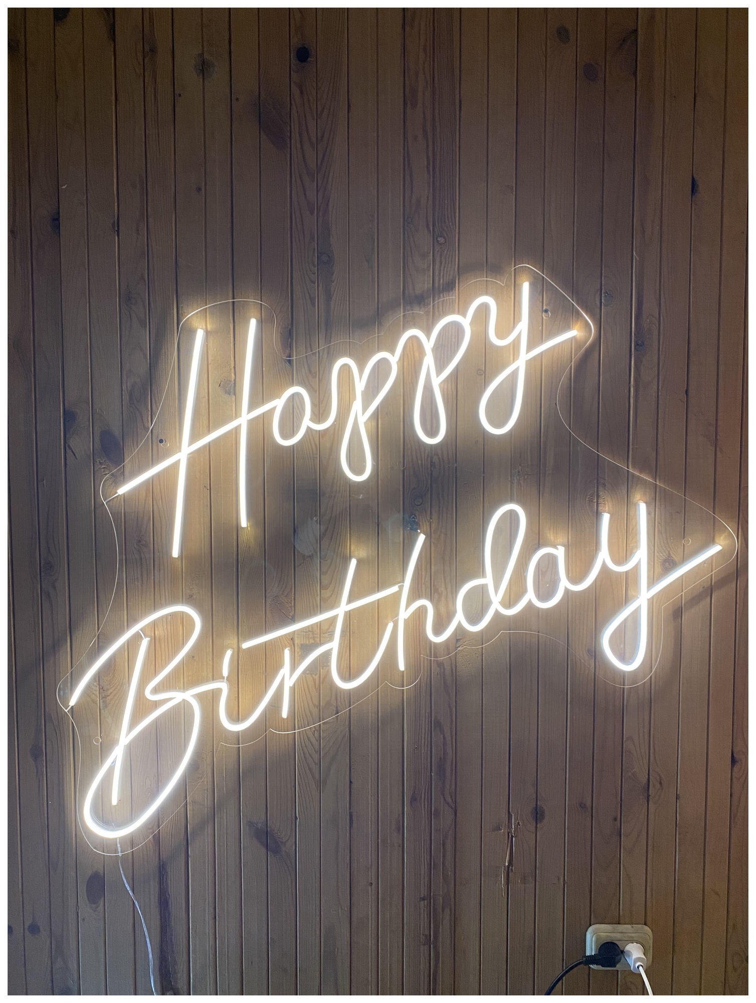 Вывеска Неоновая "Happy Birthday"