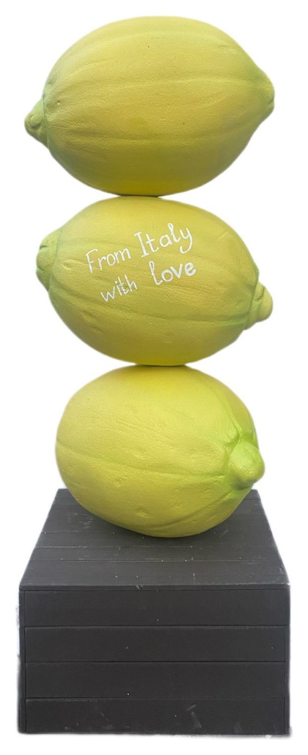 Скульптура из лимонов "Limone"