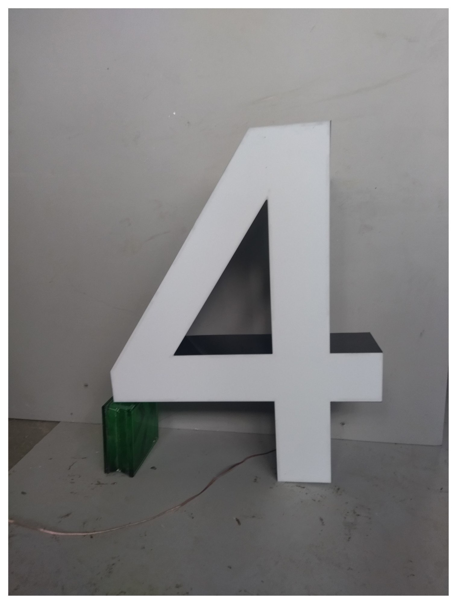 Цифра "4" малая с подсветкой