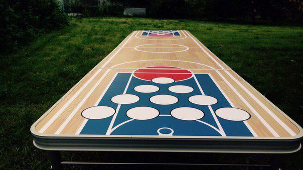 Стол для игры в Бир понг (beer pong)