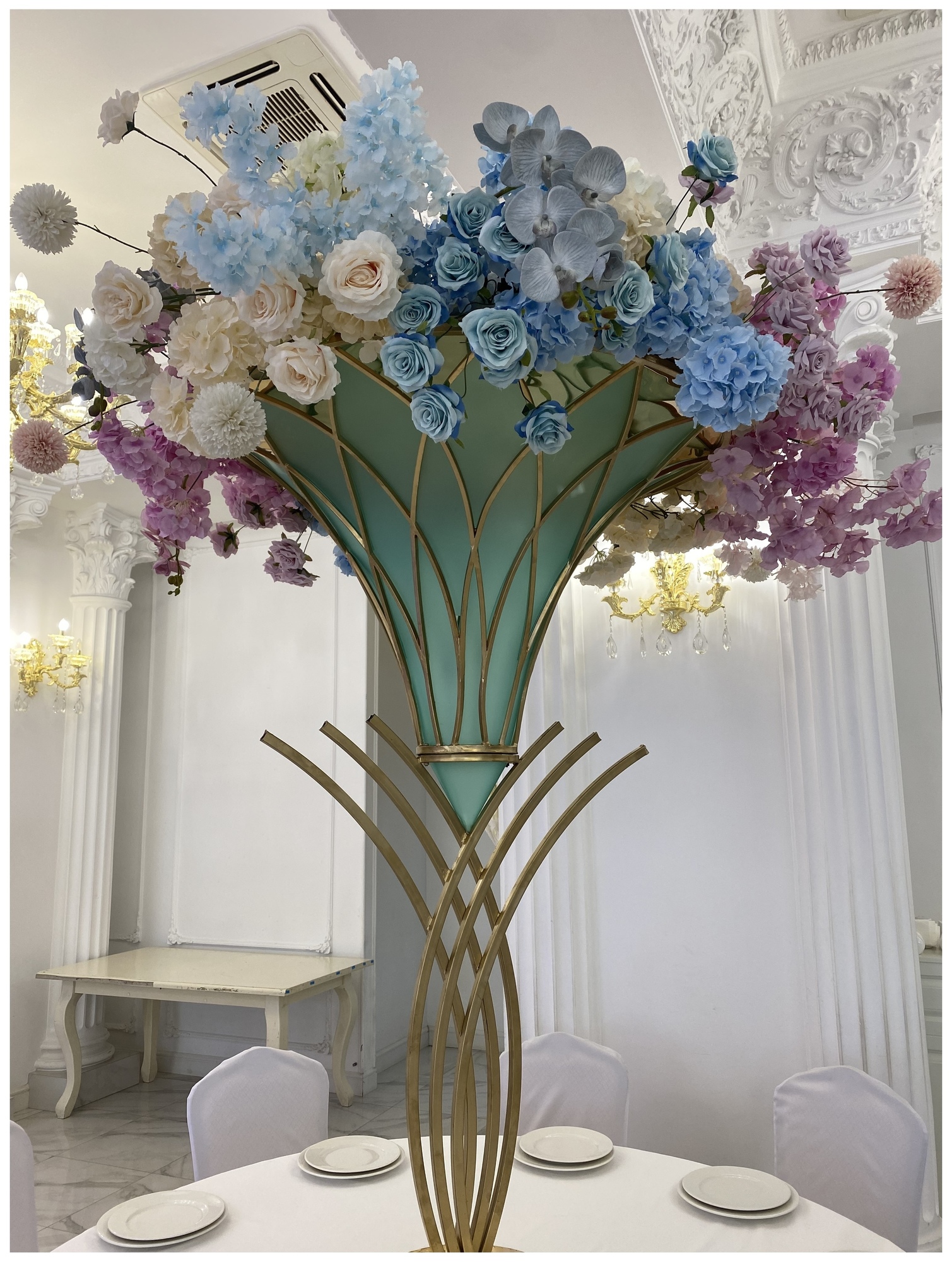 Изящная стойка Tiffany