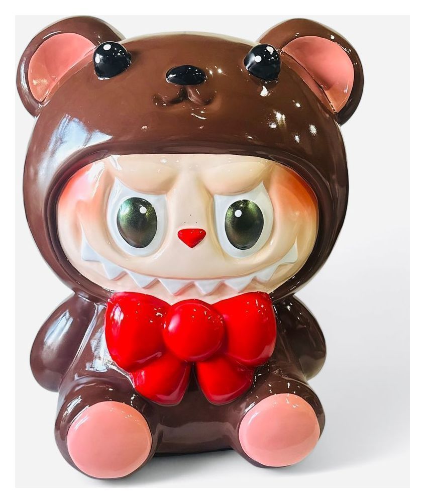 Фигура Лабубу в костюме мишки