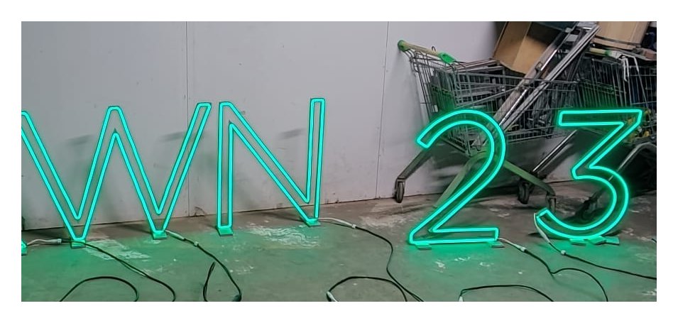 Цифры 2027_70см неон RGB